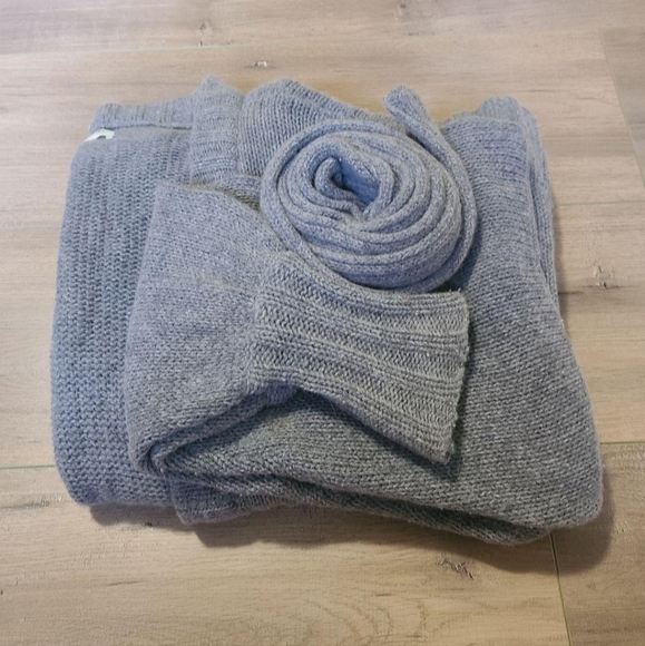 The Sasha Sweater - Picture 9 of 9